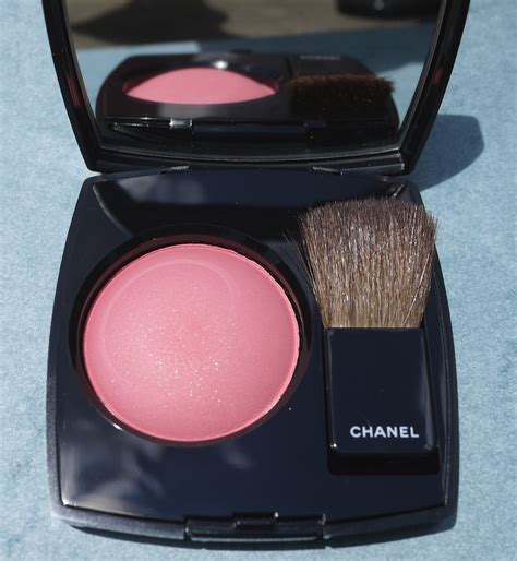 rose initiale blush chanel|Chanel joues contraste blush.